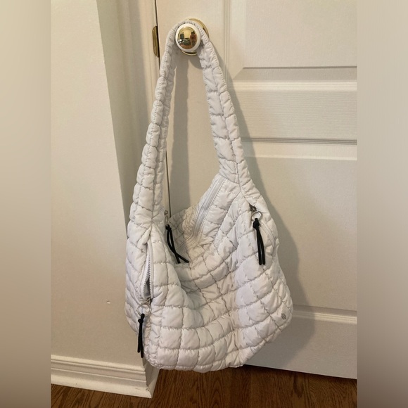 Free People Handbags - Free People quilted carry all bag, perfect condition